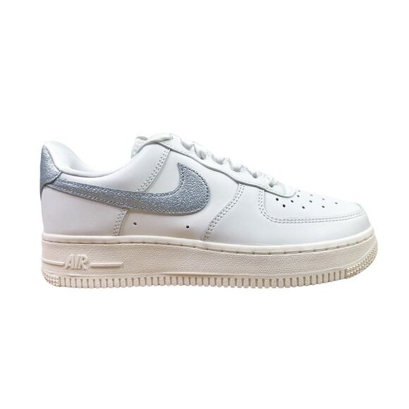 Nike Air Force 1 ‘07 ESS TRND Size 6.5 Women’s Summit White / Metallic Silver - Picture 1 of 14